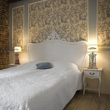 's Gravenhof فورين